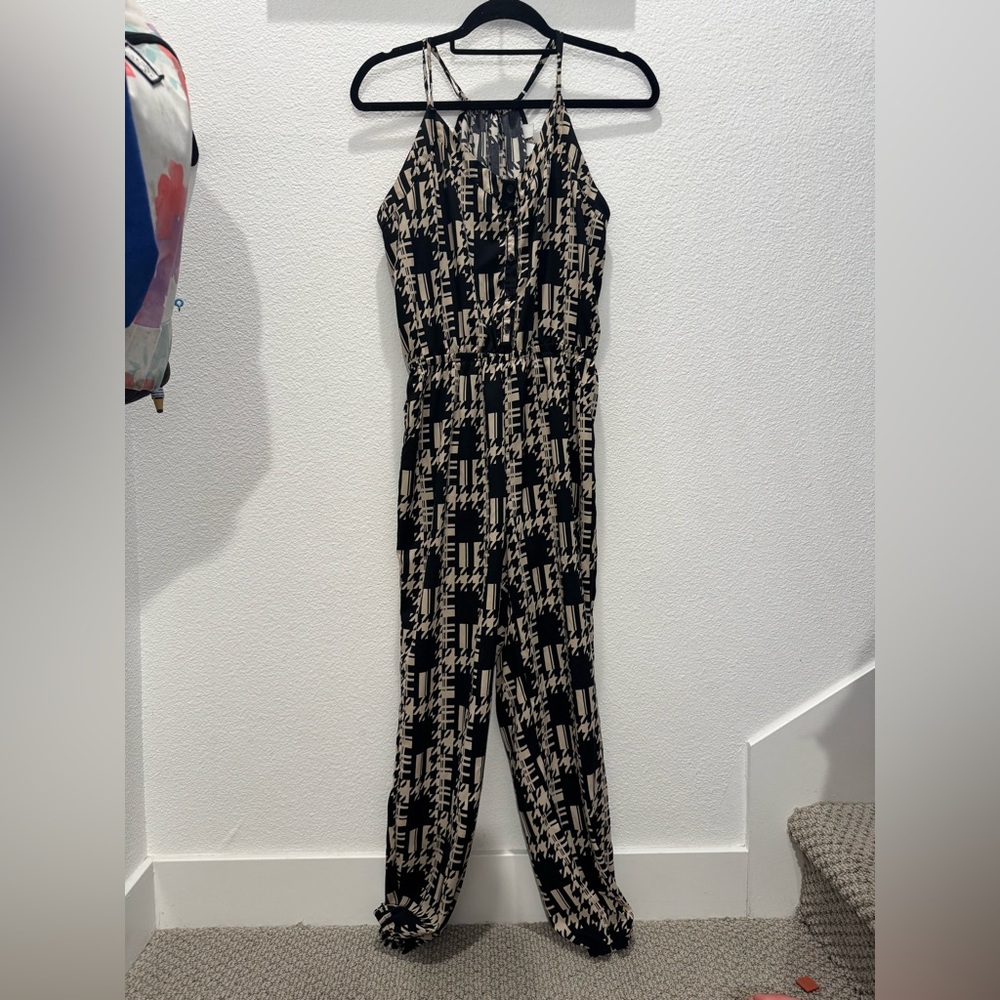 Free Press sleeveless jumpsuit w/ black & beige geometric houndstooth print